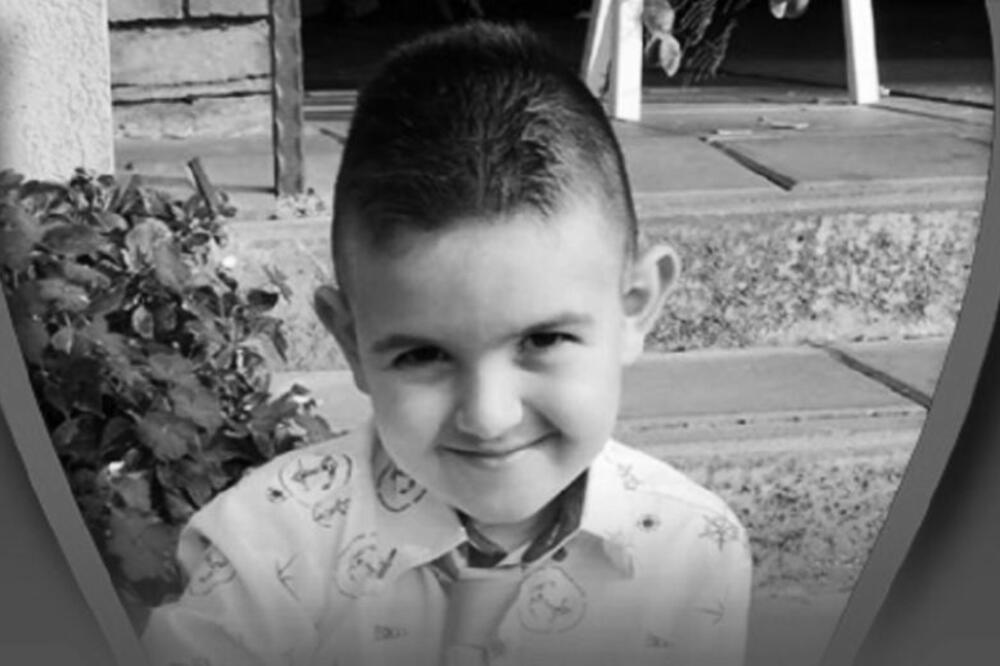 "KAKO ĆEMO BEZ TEBE?" Preminuo mali Kosta koji se 7 GODINA BORIO SA LEUKEMIJOM! (FOTO)