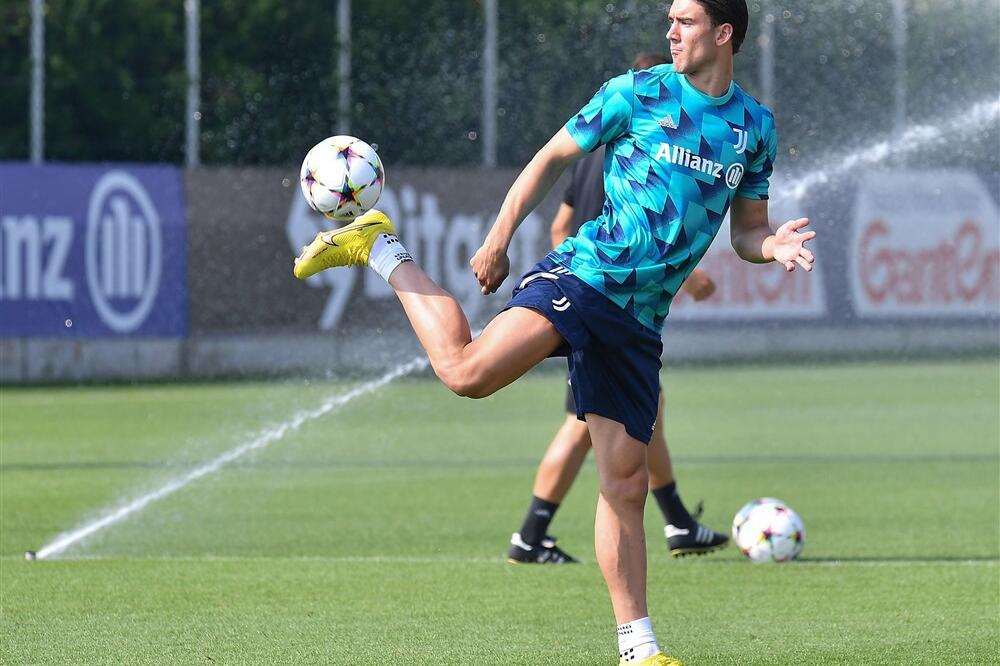NAVIJAČI JUVENTUSA U TRANSU! Vraća se Dušan Vlahović, ali to nije sve!