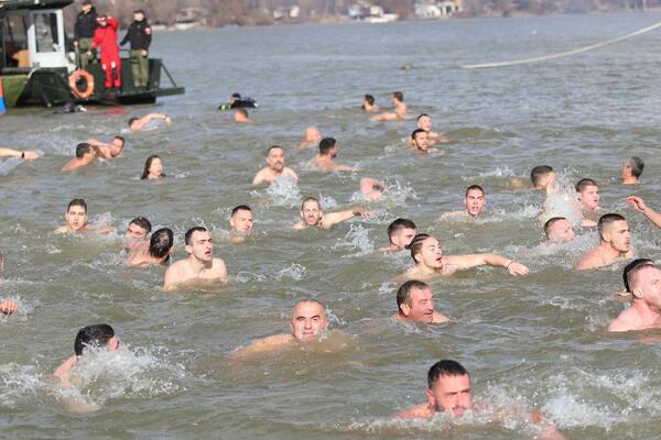 NA KOJIM LOKACIJAMA U BEOGRADU SE PLIVA ZA ČASNI KRST? Evo kakvo će biti vreme i TEMPERATURA VODE