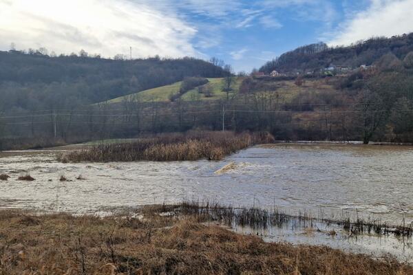 IZLILA SE RASINA: Poplavljeno omiljeno ŠETALIŠTE u Kruševcu!