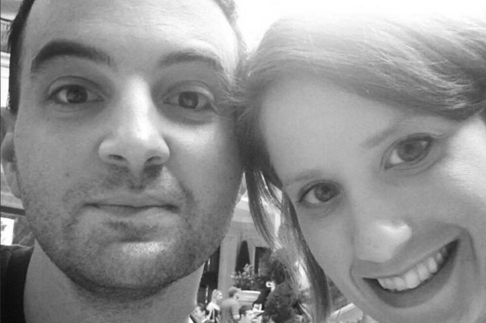 DEVOJKA UMRLA 2 NEDELJE PRE VENČANJA: Verenik nakon njene smrti pronašao FOTOGRAFIJU koja ga je SLOMILA (FOTO)