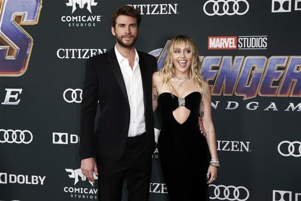 SVI SU MISLILI DA JE MAJLI SAJRUS PESMU POSVETILA BIVŠEM DEČKU, a ona sada progovorila o svemu i OTKRILA ISTINU