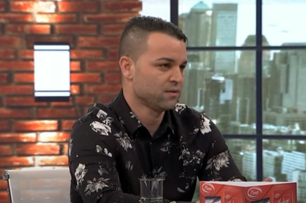 "DA SPREMIŠ CELU KASU ILI ŽIV NEĆEŠ IZAĆI": Našeg pevača jurili REKETAŠI! Nije znao da li će moći da HODA