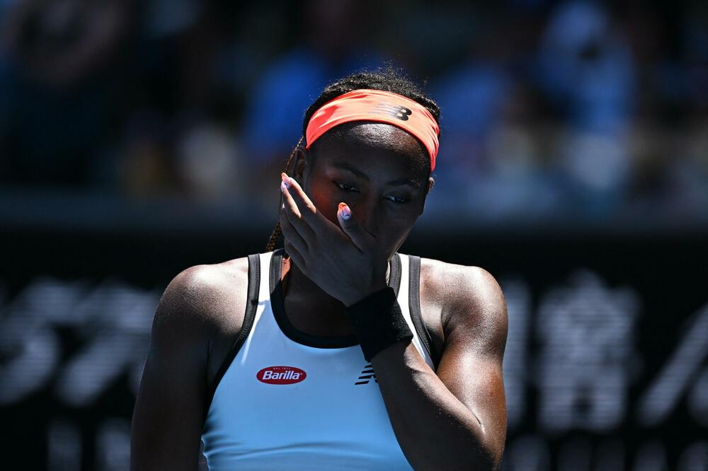 TEŠKO JOJ PALA ELIMINACIJA: Suze mlade Amerikanke koje su obišle ceo svet! (VIDEO)