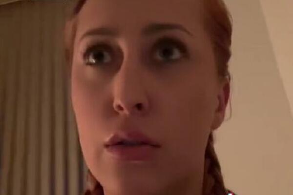 KOD DEČKA U KUPATILU URADILA STVAR ZBOG KOJE JU JE POJEO BLAM: Da bude još GORE, stigla mu je NOTIFIKACIJA (VIDEO)