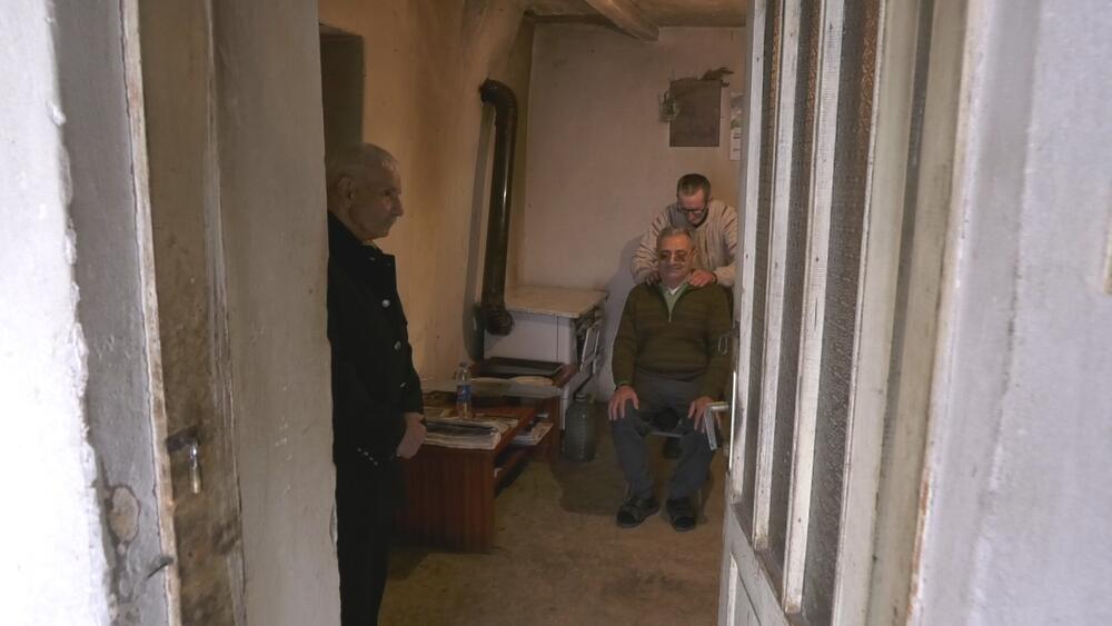 Miladin sa svojim 'pacijentima'