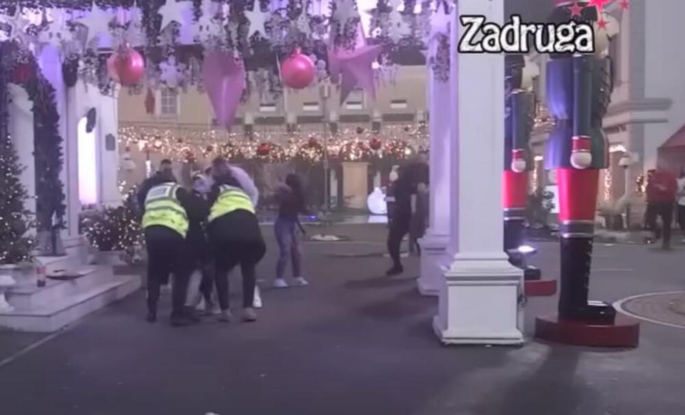 Obezbeđenje razdvaja Maja i Anitu