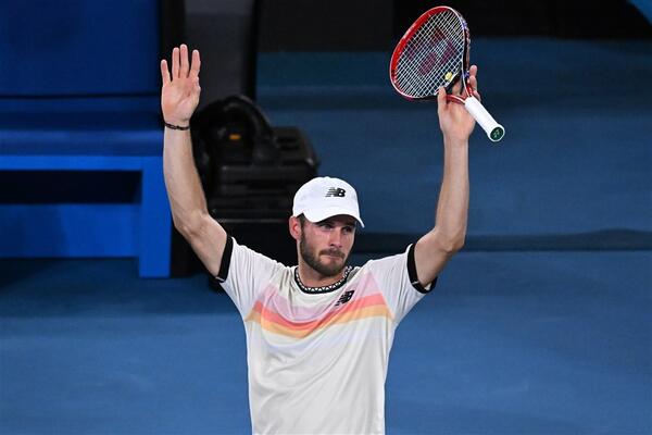 POL IZBACIO ŠPANCA! Tri Amerikanca u četvrtfinalu Melburna (VIDEO)