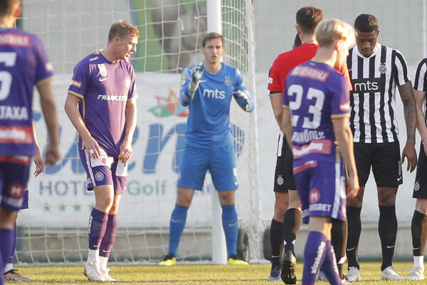 "POBEDA U DERBIJU NA STADIONU VEČITOG RIVALA I SVE MOŽE DA SE OKRENE U NAŠU KORIST"! Snažna poruka asa Partizana