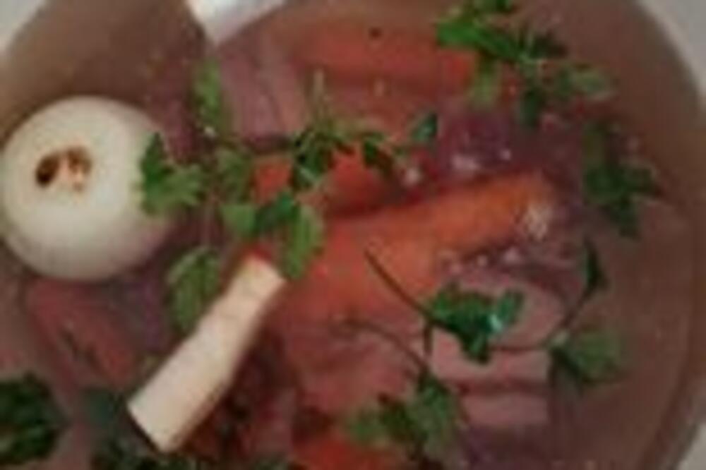 PRE STAVLJANJA JUNEĆIH REBARA U SUPU 1 STVAR OBAVEZNO MORATE DA URADITE: Samo tako će meso biti MEKANO