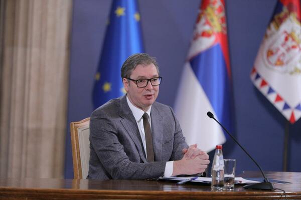 VUČIĆ STIGAO U ZGRADU PREDSEDNIŠTVA: Očekuje se hitan sastanak sa svim službama bezbednosti!