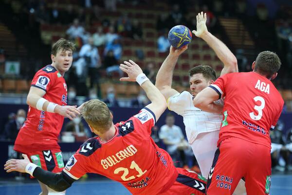 POZNATI SVI PAROVI ČETVRTFINALA SP U RUKOMETU: Spektakl tek počinje! (FOTO)