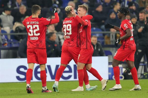 LAJPCIG UNIŠIO ŠALKE! Kiša golova i nastavak sjajnog niza