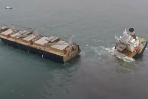 POTONUO TERETNI BROD U KINESKOM MORU: 14 članova posade spaseno, traga se za njih 8!