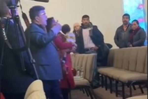 SVEŠTENIK ZVAO POLICIJU USRED SLUŽBE: Zapretio i da će NAJURITI VERNIKE, isplivao snimak INCIDENTA, BIZARNO (VIDEO)