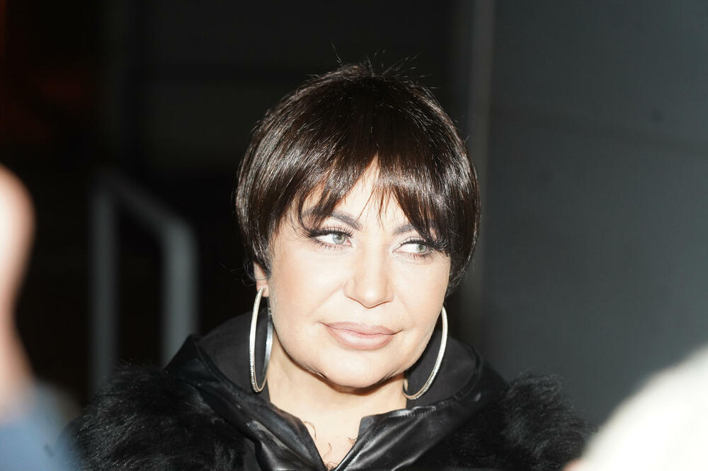 MALO KO ZNA DA JE STOJIN SIN OPASAN FRAJER: Rodila ga je MALOLETNA, evo kako on DANAS IZGLEDA