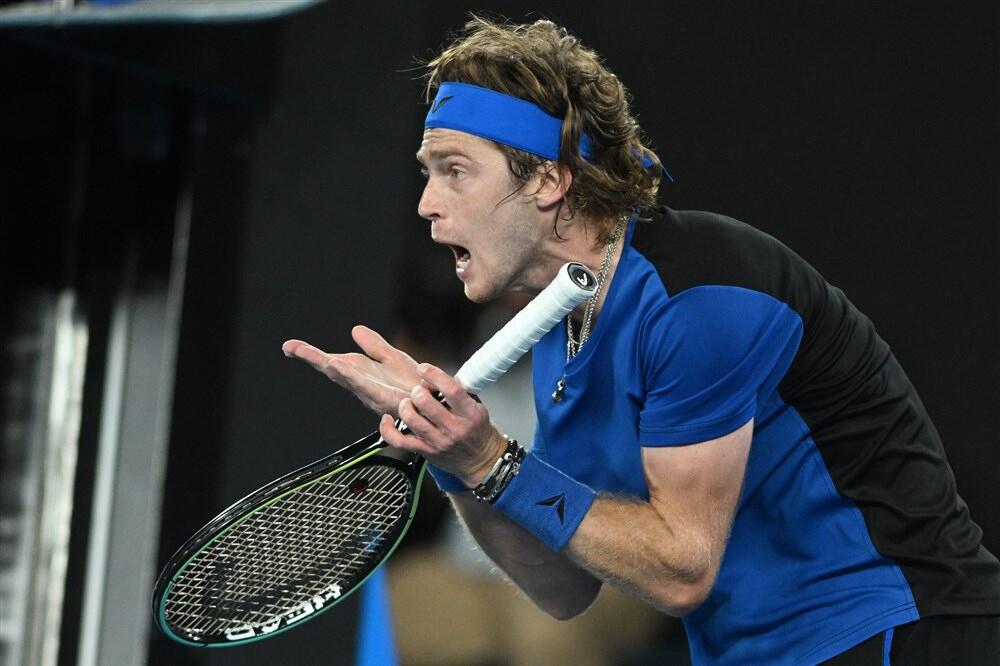 NEMOĆNI RUBLJOV SE ŽALIO SUDIJI NA ĐOKOVIĆA: "Aaa, on je IZUZETAK!" (VIDEO)