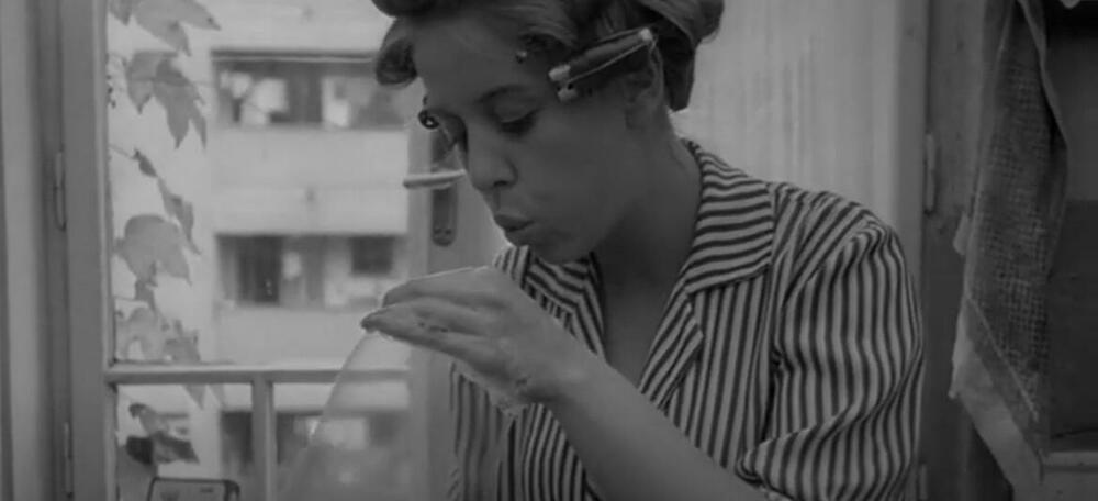 Eva Ras u filmu 'Ljubavni slučaj ili tragedija službenice P.T.T.'