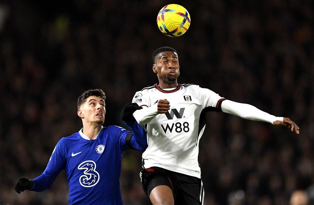 Tosin Adarabiojo (desno)