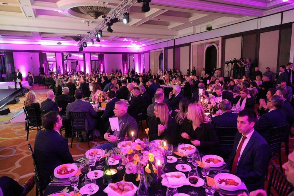 Gala večera, Kurir, Adria Media Group