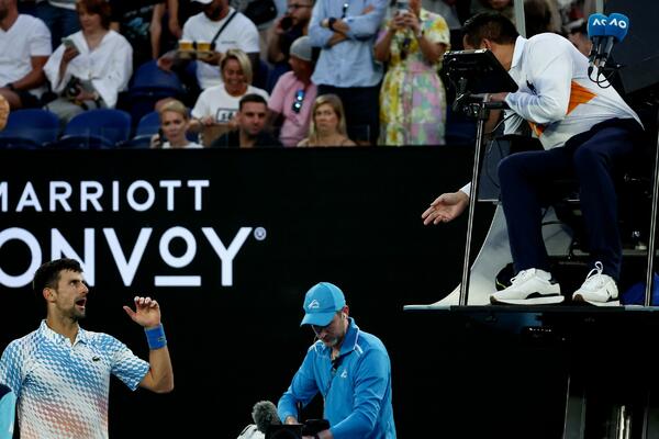 OTKRIVENO ŠTA SU PROVOKATORI DOBACIVALI NOVAKU: Na kraju je PUKAO i žalio se kod sudije!