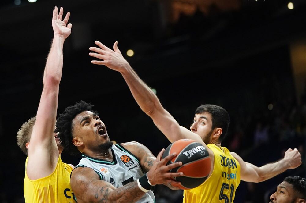 LOŠE PO ZVEZDU I PARTIZAN! Valensija osvojila Berlin i pobedila Albu (FOTO)