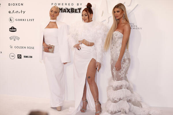 BIVŠA URAGANKA POKAZALA LICE BEZ ŠMINKE I FILTERA: Ovako izgleda kad se PROBUDI, mreže se USIJALE (FOTO)