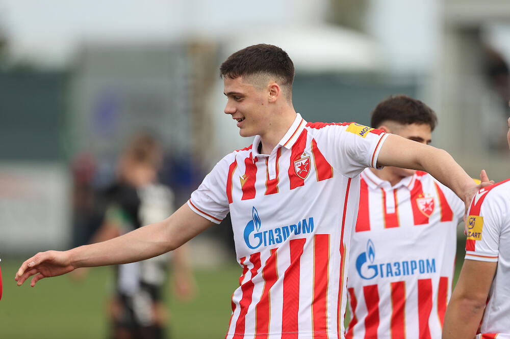 Bratski klub Crvene zvezde želi Stefana Lekovića (Foto)