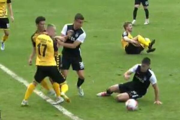 PRVI PORAZ PARTIZANA U BELEKU: Prazne puške crno-belih! (VIDEO)