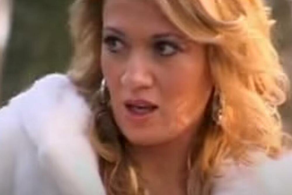 HARALA JE DOMAĆOM SCENOM, A ONDA SE UDALA ZA 10 GODINA MLAĐEG MUŠKARCA: Nestala u JEKU POPULARNOSTI, a evo je danas