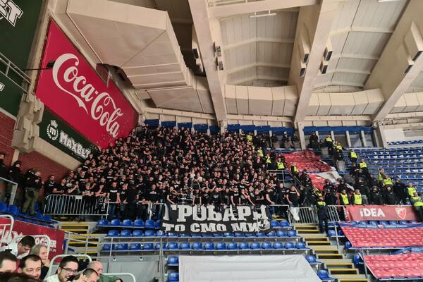 UTAKMICA POČINJE, A JOŠ GROBARA ČEKA DA UĐE U HALU: Partizan će imati veliku podršku u "Pioniru" (FOTO)