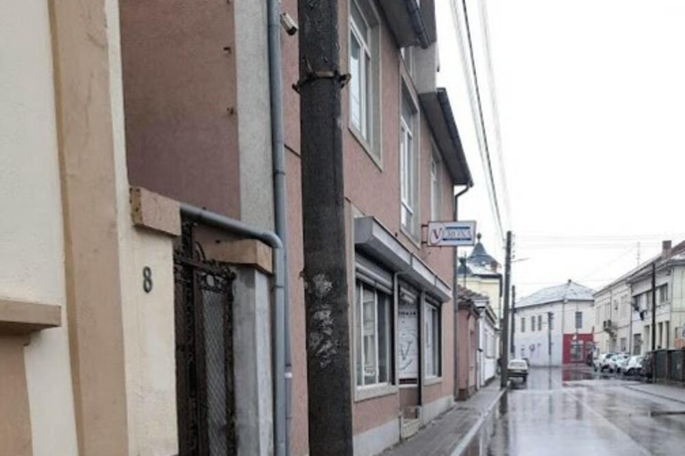 ŠTA NIJE U REDU NA OVOJ FOTKI? U Negotinu renovirali ulicu i zaboravili na BANDERU, kakav TRANSFER BLAMA (FOTO)