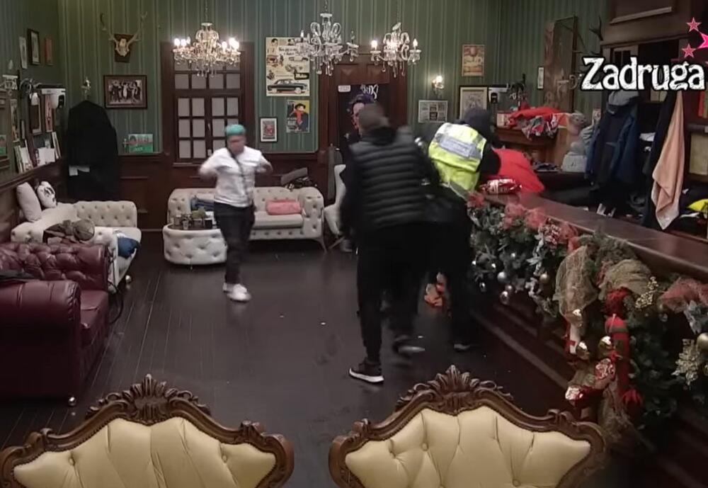 Zvezdan pokušava da povredi sebe