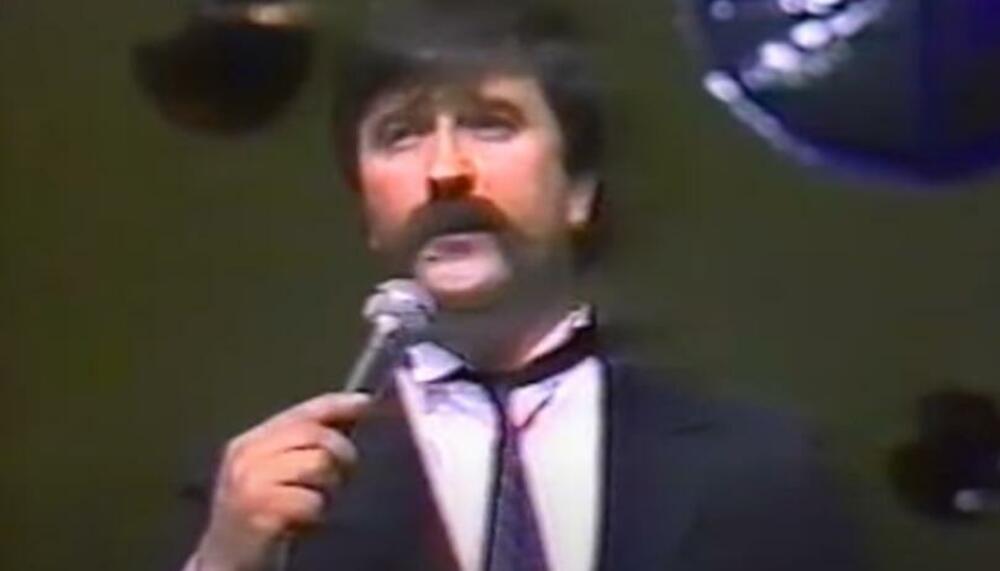 Hašim Hučuk Hoki bio je prvi na listi kada je u pitanju broj prodatih ploča, ali i nagrada koje je dobijao, a više puta mu je ukazana čast da peva tadašnjem predsedniku Titu