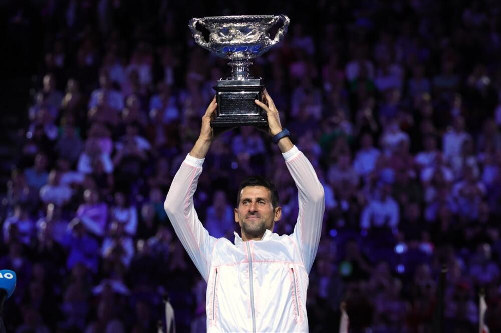 LEGENDARDNA TENISERKA PRECRTALA NOVAKOVO IME! Pokrenula novu kampanju zbog Đokovića (FOTO)