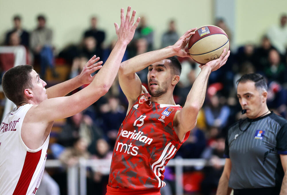 Detalj sa utakmice FMP-a i Crvene zvezde u Železniku