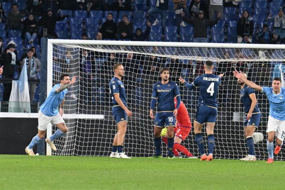 MILENKOVIĆ I JOVIĆ PROPUSTILI KOLOSALNE ŠANSE! Fiorentina umalo do preokreta, Lacio sačuvao domaći teren