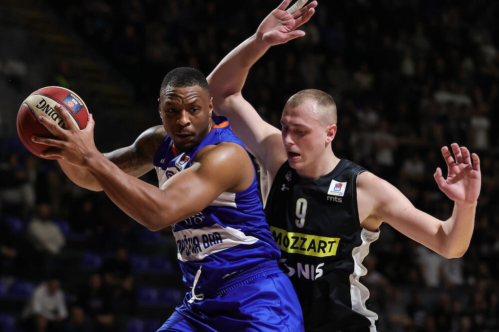 PARTIZAN SE MUČIO, PA DODAO GAS U DRUGOM POLUVREMENU: Mornar nije imao snage za iznenađenje, Glas se raspucao