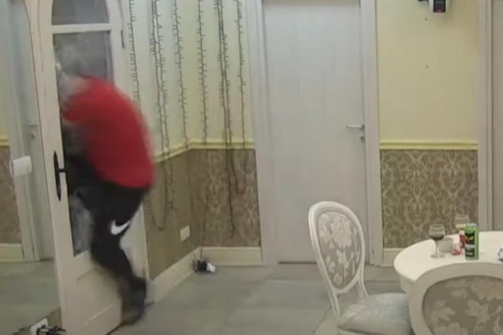 ZVEZDAN SLAVNIĆ JE UPRAVO POKUŠAO DA OSAKATI SEBE: Prošao kroz STAKLO (UZNEMIRUJUĆI VIDEO)