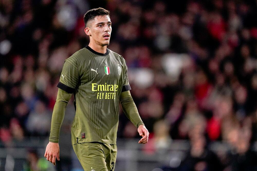 Marko Lazetić posle 12 minuta i transfera vrednog pet miliona evra odlazi iz Milana (Foto)