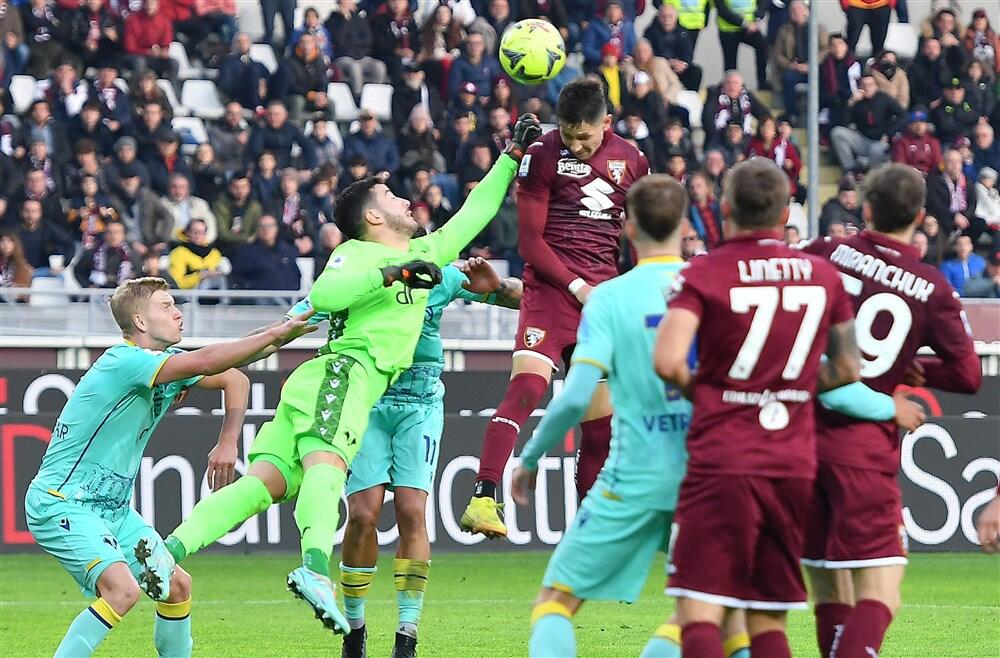 Saša Lukić (desno) na utakmici Torina i Verone