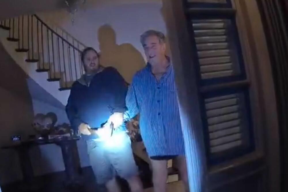 SNIMAK NAPADA NA MUŽA JEDNE OD NAJMOĆNIJIH ŽENA U AMERICI: Surovo ga PRETUKAO ČEKIĆEM, JEZIVO! (UZNEMIRUJUĆ VIDEO)