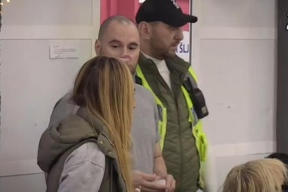 NASRNUO NA ANU: Krvnički je UDARIO, obezbeđenje ODMAH ULETELO (VIDEO)