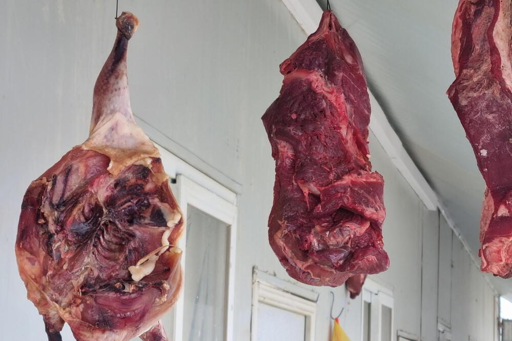 MESO UGINULIH ŽIVOTINJA PRODAVALI PREKO DRUŠTVENIH MREŽA? Policija ispituje JEZIV slučaj u Subotici, ovo su detalji