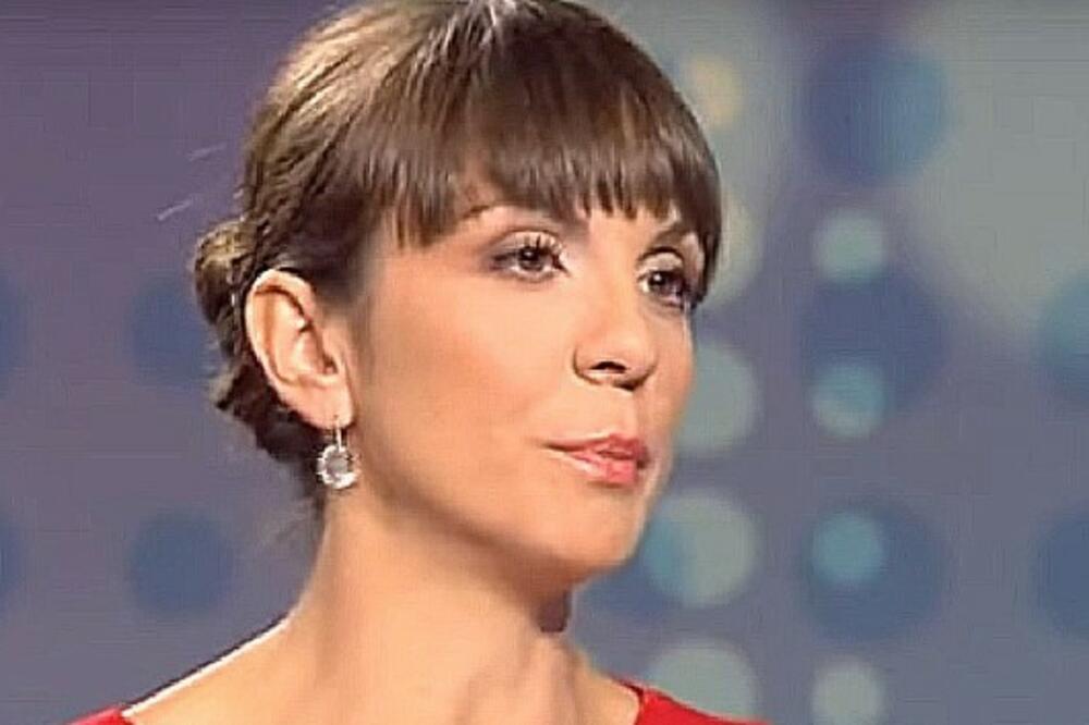 KAKVA BLAMČINA NA RTS-U: Voditeljka se ŽESTOKO ISPALILA, kamera sve SNIMILA (VIDEO)