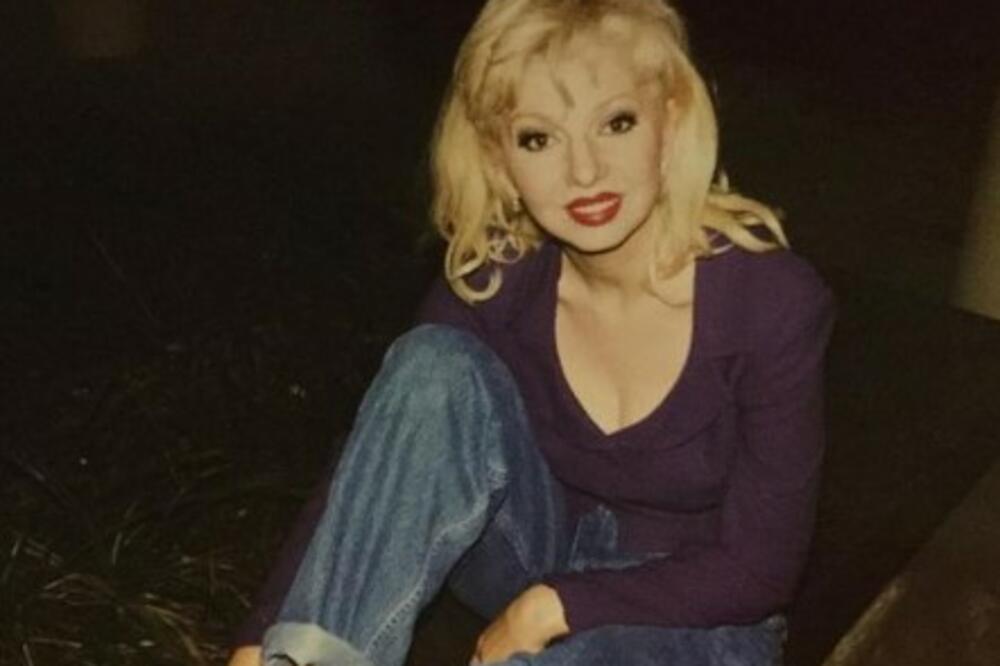 Kako danas izgleda Jasmina za koju se tvrdi da je preotela muža Snežani Savić? Tukla se po emisijama i pravila haos