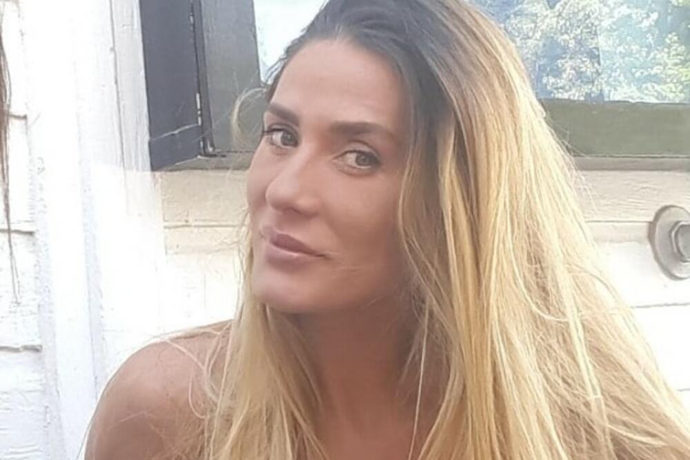 Ana Ćurčić pre operacija