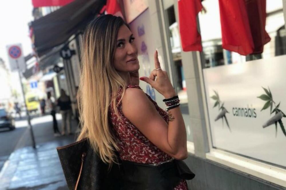 Ana Ćurčić pre operacija