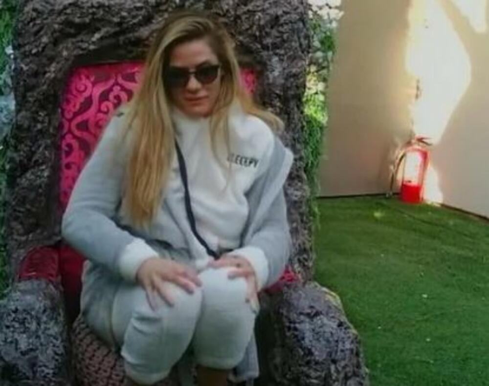 Ana otkriva da se bolje oseća nakon razgovora sa Zvezdanom