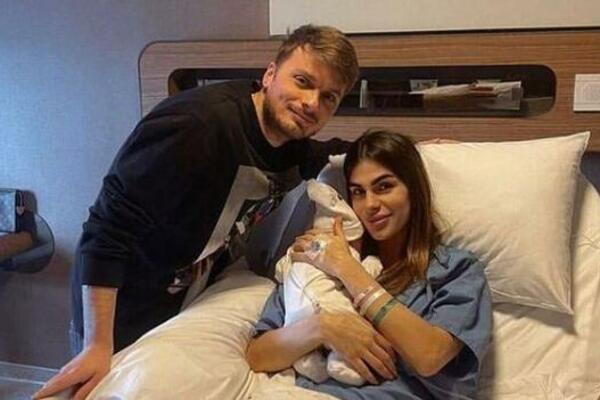 ONA JE SPASILA LJAJIĆA POSLE RASKIDA SA SOFIJOM: Objavio je samo jednu zajedničku fotku, ali sve se ubrzo OTKRILO